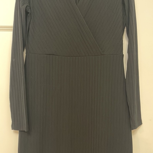 EXPRESS Ribbed Wrap Front Long Sleeve Maxi Dress - Picture 5 of 6